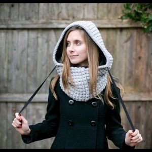 Wild Mantle Merino Light Grey w/Black